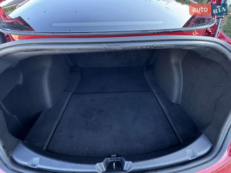 Седан Tesla Model 3 2023 в Стрые