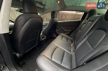 Седан Tesla Model 3 2022 в Киеве