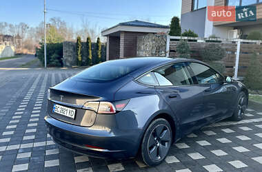 Седан Tesla Model 3 2022 в Стрые
