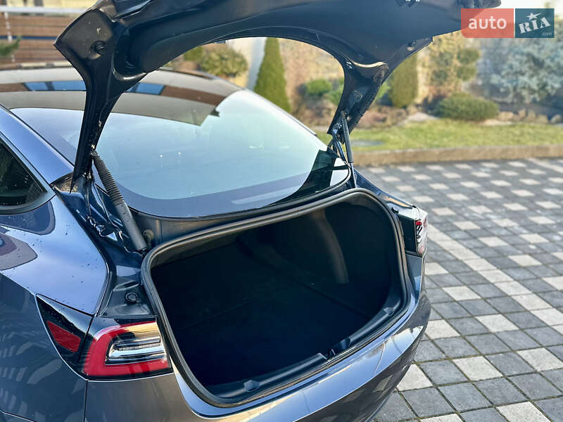 Седан Tesla Model 3 2023 в Стрые фото 44 Седан Tesla Model 3 2023 в Стрые