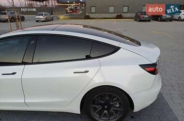 Седан Tesla Model 3 2020 в Львове