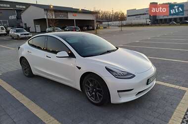 Седан Tesla Model 3 2020 в Львове