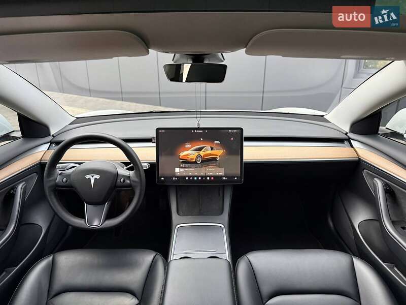 Седан Tesla Model 3 2022 в Кривом Роге