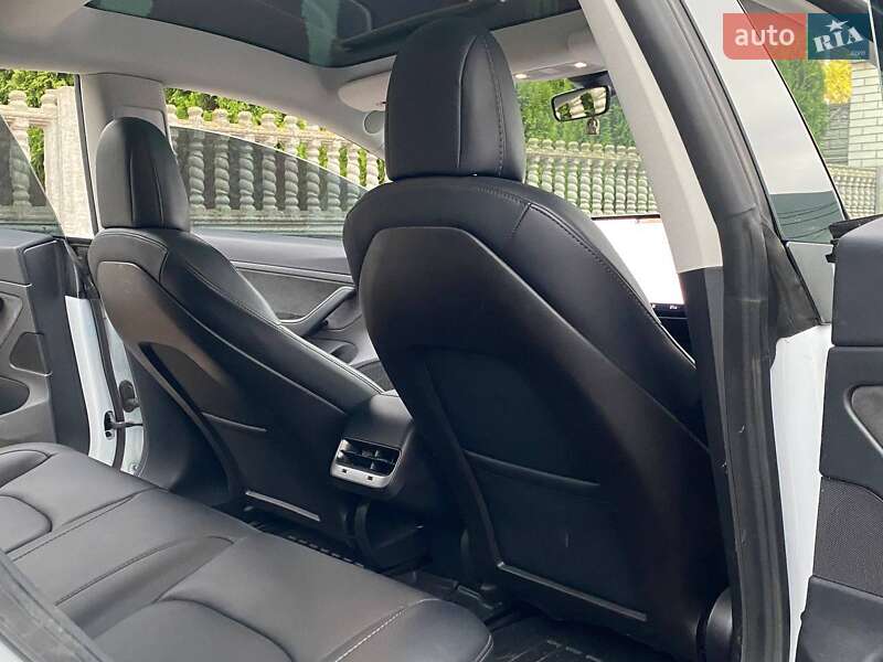 Седан Tesla Model 3 2019 в Белой Церкви