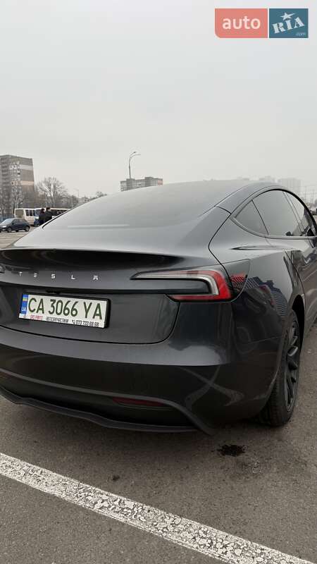 Седан Tesla Model 3 2024 в Киеве