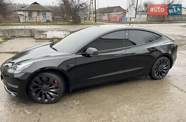 Седан Tesla Model 3 2022 в Кременчуці
