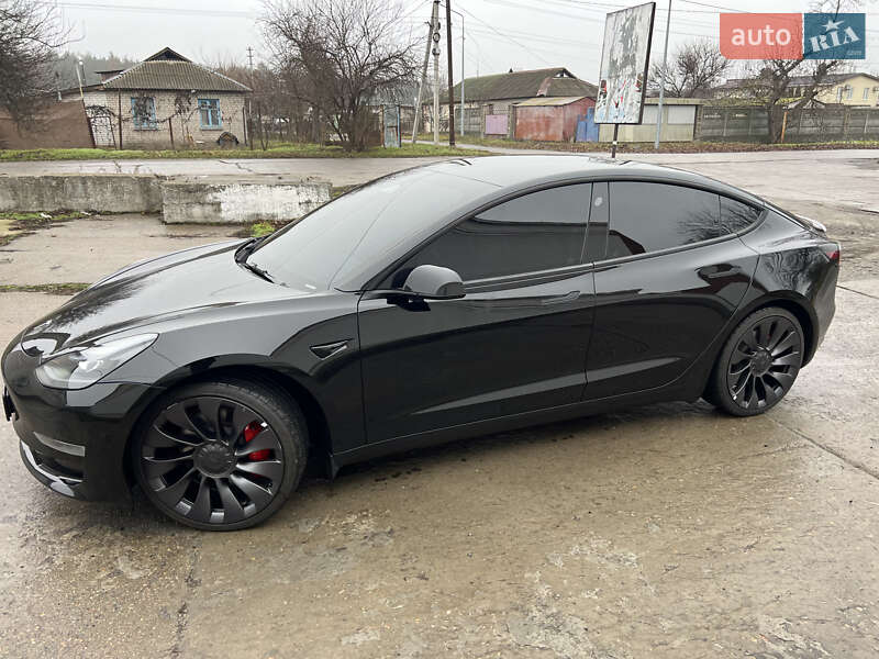 Седан Tesla Model 3 2022 в Кременчуге