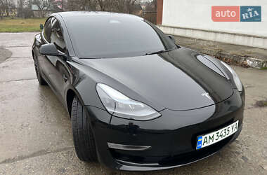Седан Tesla Model 3 2022 в Кременчуці