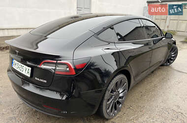 Седан Tesla Model 3 2022 в Кременчуці