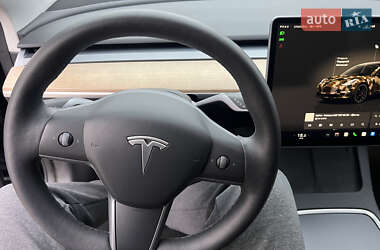 Седан Tesla Model 3 2022 в Кременчуці