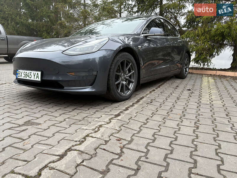 Седан Tesla Model 3 2019 в Хмельницком