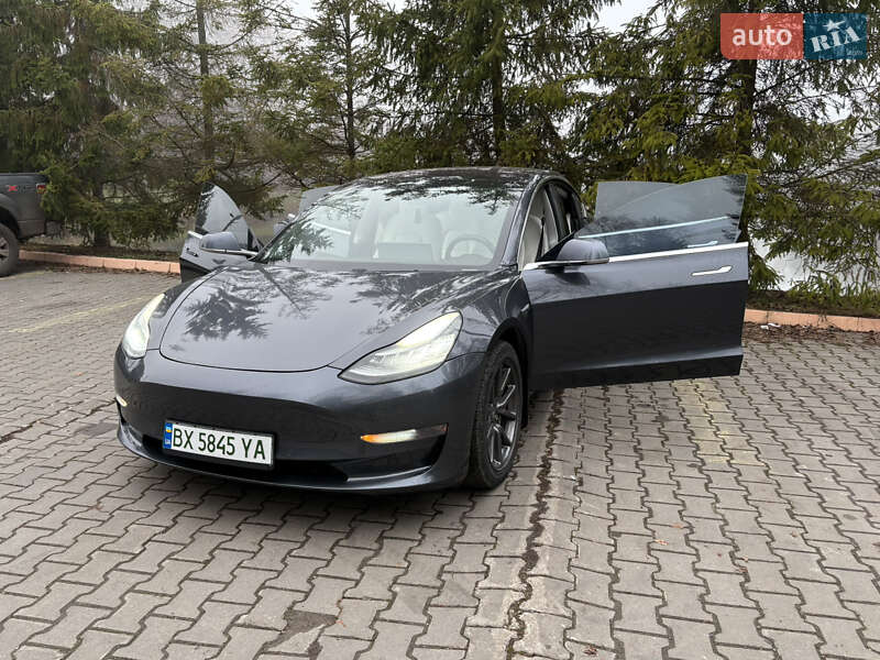Седан Tesla Model 3 2019 в Хмельницком