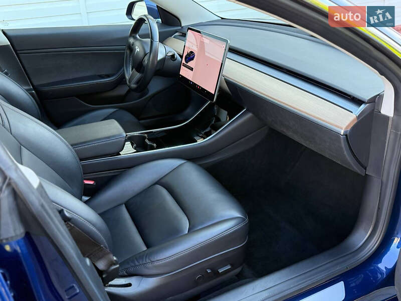Седан Tesla Model 3 2018 в Дрогобыче фото 28 Седан Tesla Model 3 2018 в Дрогобыче
