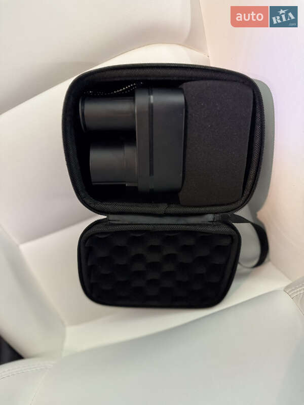 Седан Tesla Model 3 2023 в Ивано-Франковске