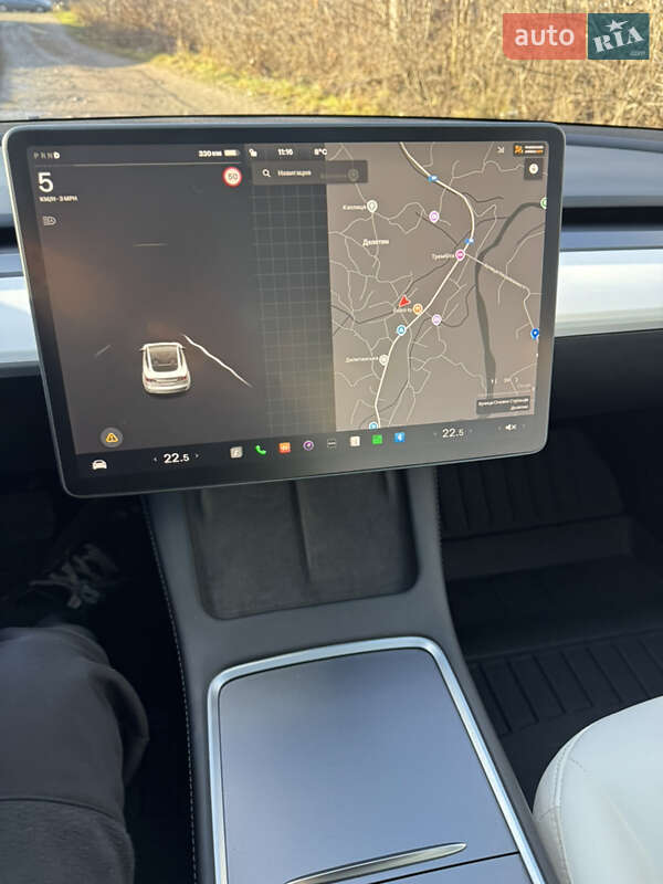 Седан Tesla Model 3 2023 в Ивано-Франковске