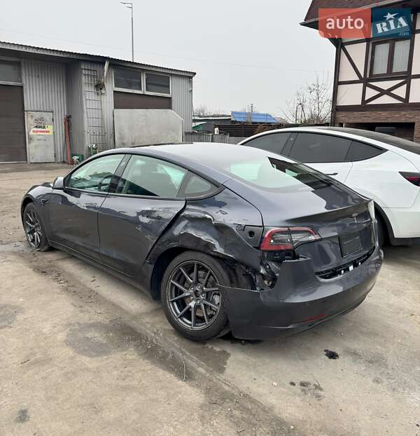 Седан Tesla Model 3 2022 в Киеве