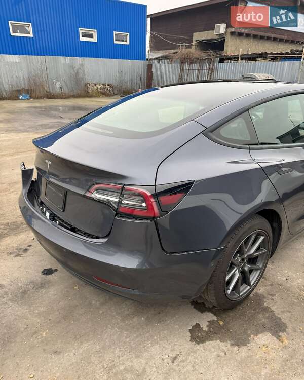 Седан Tesla Model 3 2022 в Киеве