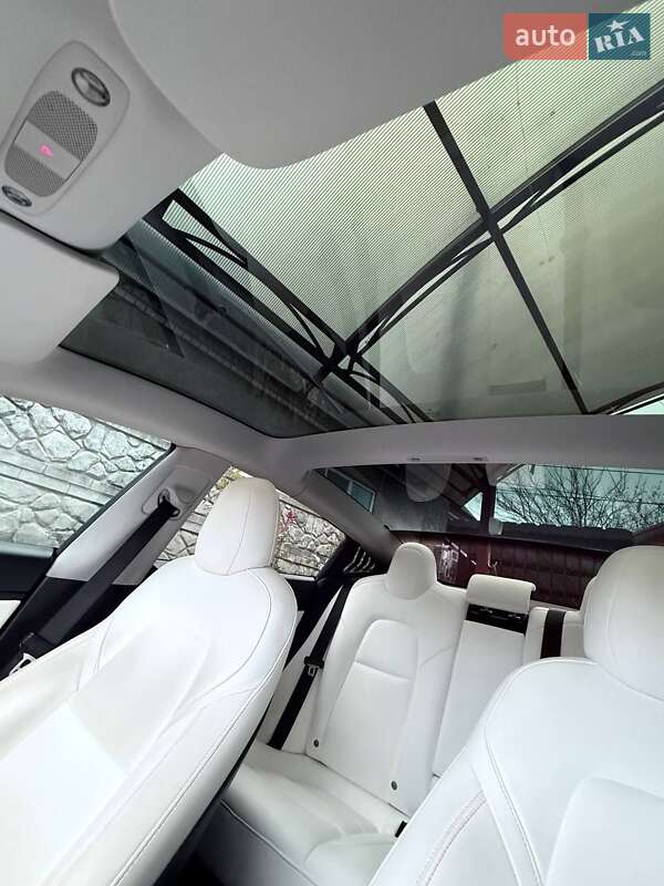 Седан Tesla Model 3 2020 в Днепре