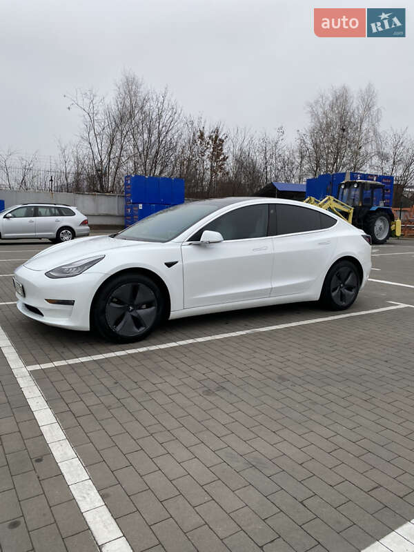 Седан Tesla Model 3 2019 в Белой Церкви
