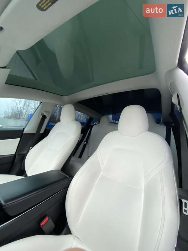 Седан Tesla Model 3 2019 в Белой Церкви