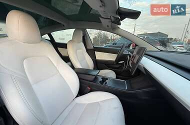 Седан Tesla Model 3 2021 в Луцке