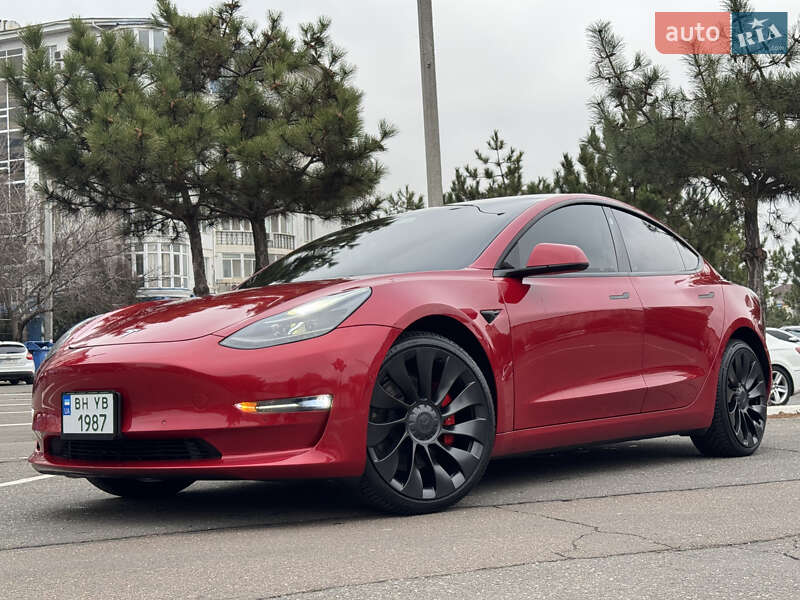 Седан Tesla Model 3 2022 в Одессе