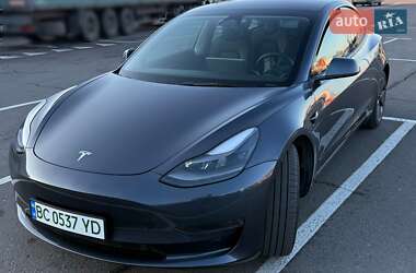 Седан Tesla Model 3 2023 в Львове