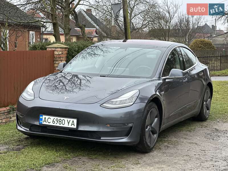 Седан Tesla Model 3 2018 в Владимире
