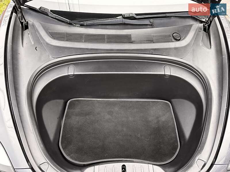 Седан Tesla Model 3 2018 в Владимире