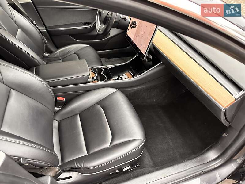 Седан Tesla Model 3 2018 в Владимире