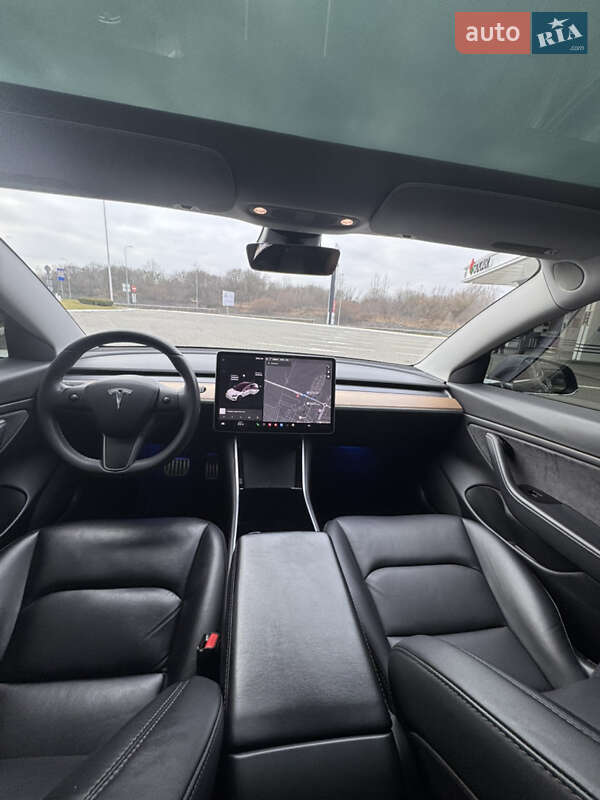 Седан Tesla Model 3 2020 в Львові фото 19 Седан Tesla Model 3 2020 в Львові