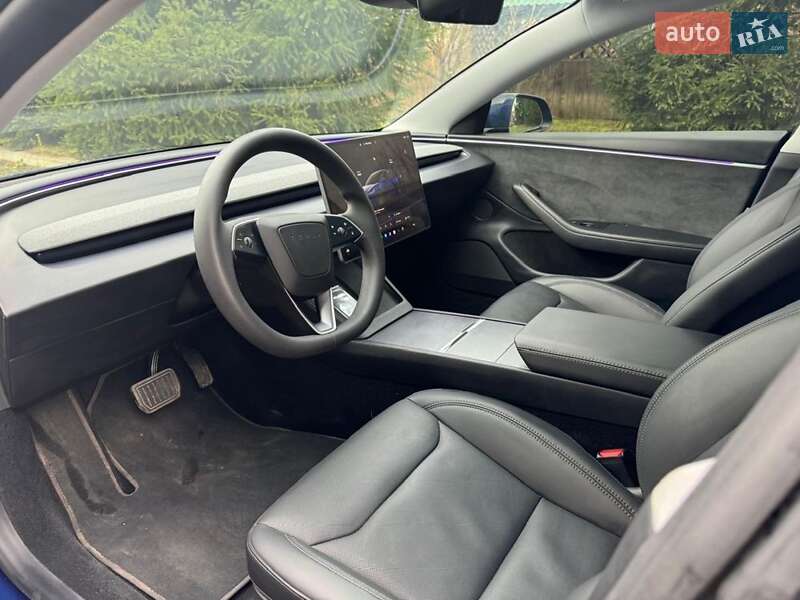 Седан Tesla Model 3 2025 в Львове