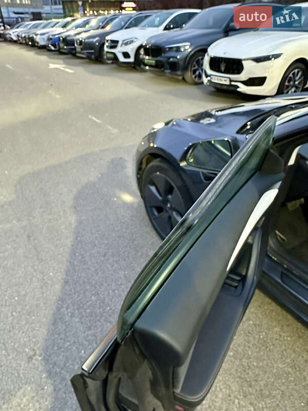 Седан Tesla Model 3 2023 в Киеве