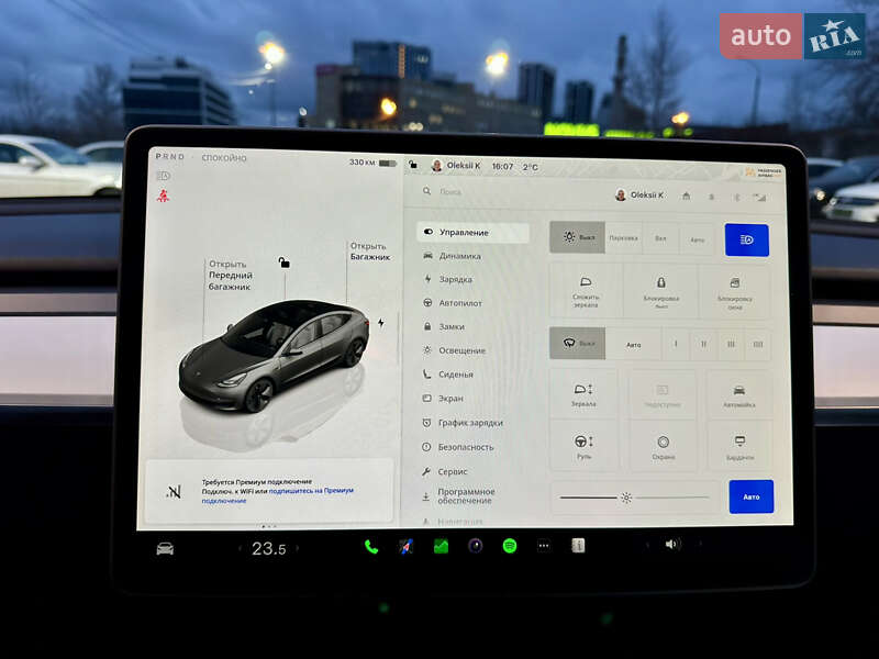 Седан Tesla Model 3 2023 в Киеве