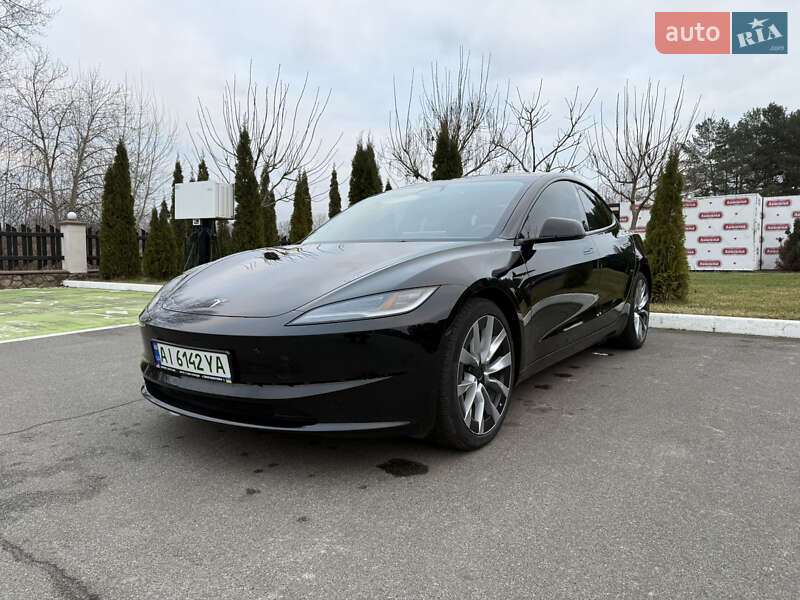 Седан Tesla Model 3 2024 в Киеве