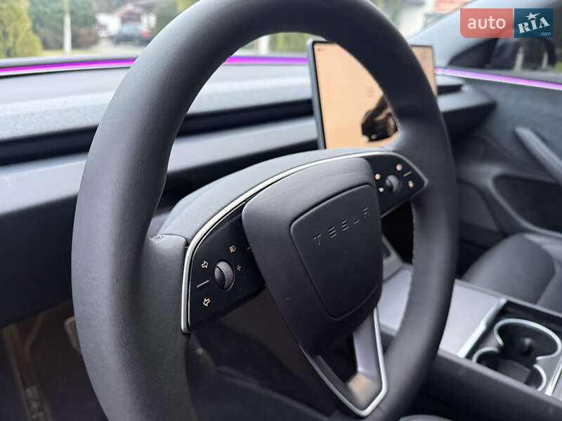 Седан Tesla Model 3 2024 в Киеве