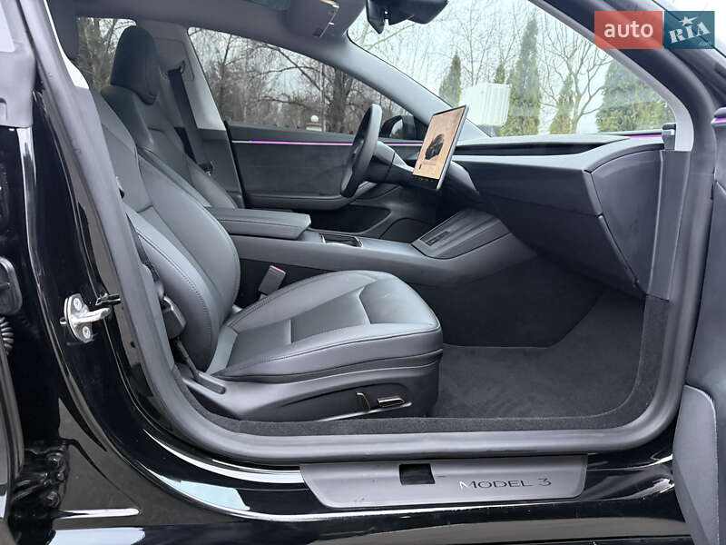 Седан Tesla Model 3 2024 в Киеве