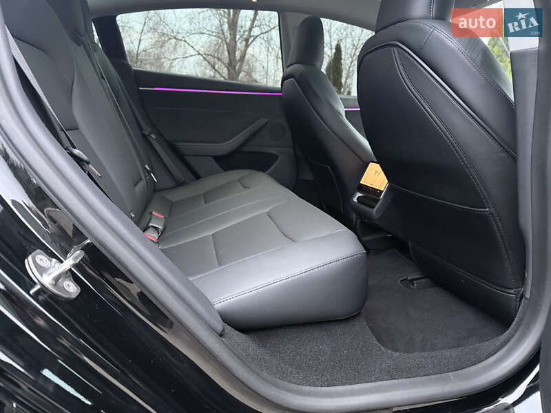 Седан Tesla Model 3 2024 в Киеве