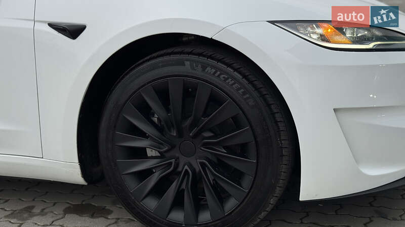 Седан Tesla Model 3 2024 в Львове фото 18 Седан Tesla Model 3 2024 в Львове
