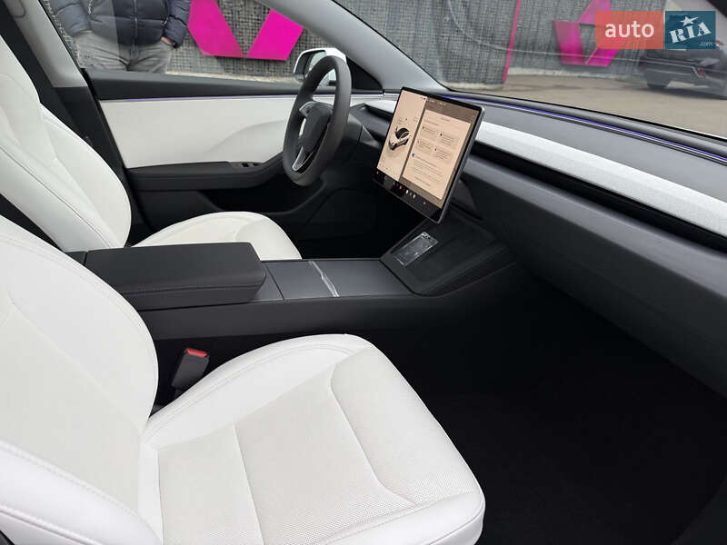 Седан Tesla Model 3 2024 в Киеве фото 13 Седан Tesla Model 3 2024 в Киеве