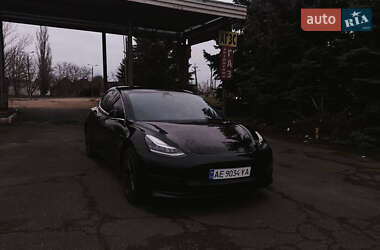 Седан Tesla Model 3 2018 в Кривому Розі