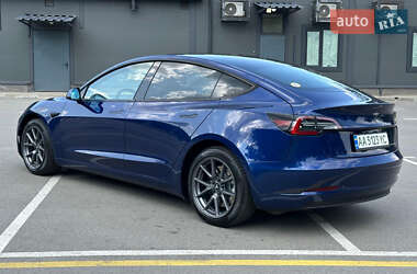 Седан Tesla Model 3 2022 в Києві