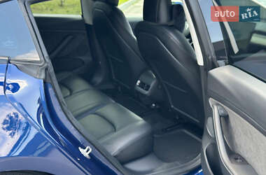 Седан Tesla Model 3 2022 в Києві
