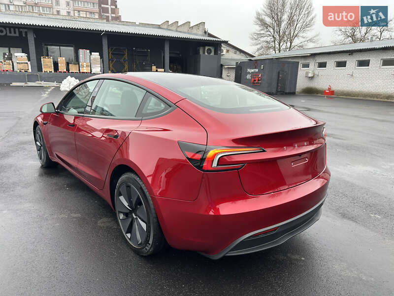 Седан Tesla Model 3 2024 в Дніпрі