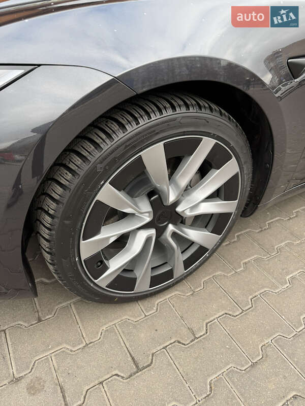 Седан Tesla Model 3 2024 в Белой Церкви