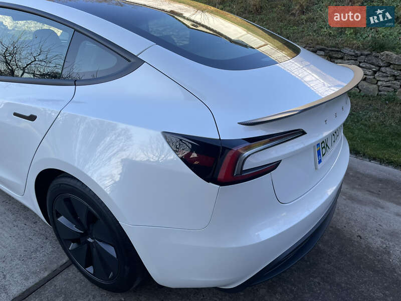 Седан Tesla Model 3 2024 в Острозі фото 10 Седан Tesla Model 3 2024 в Острозі