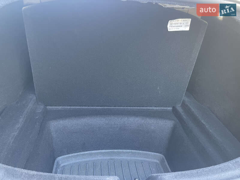 Седан Tesla Model 3 2024 в Острозі фото 17 Седан Tesla Model 3 2024 в Острозі