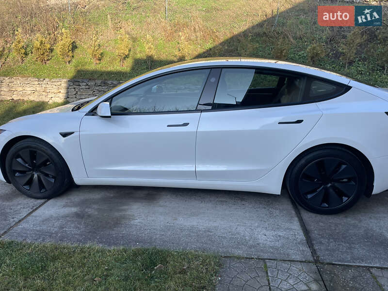 Седан Tesla Model 3 2024 в Острозі фото 5 Седан Tesla Model 3 2024 в Острозі
