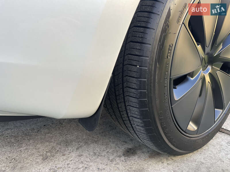 Седан Tesla Model 3 2024 в Острозі фото 21 Седан Tesla Model 3 2024 в Острозі