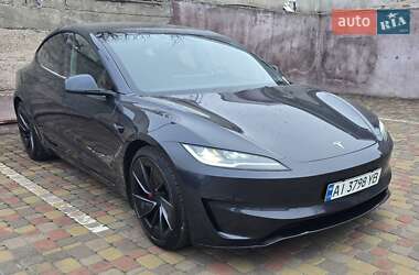 Седан Tesla Model 3 2024 в Киеве
